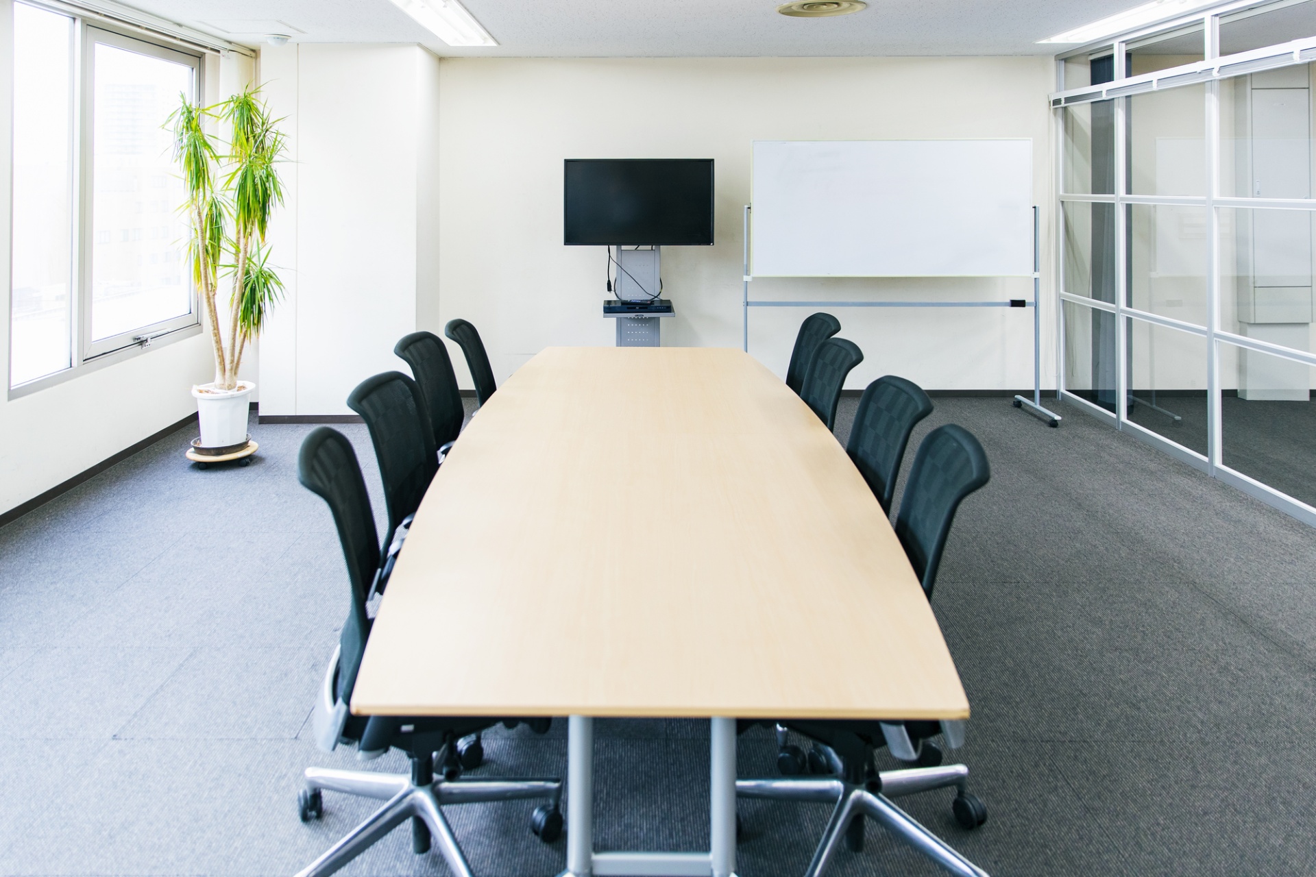 オフィスの下地 | 千葉県船橋で内装工事なら株式会社イレスビーク